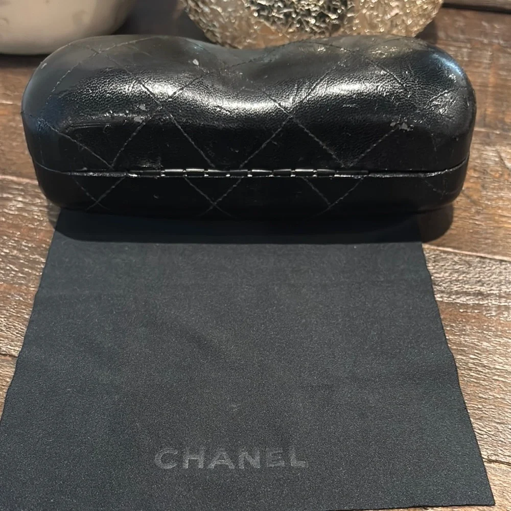 CHANEL‎ Black Quilted Leather sunglasses case
